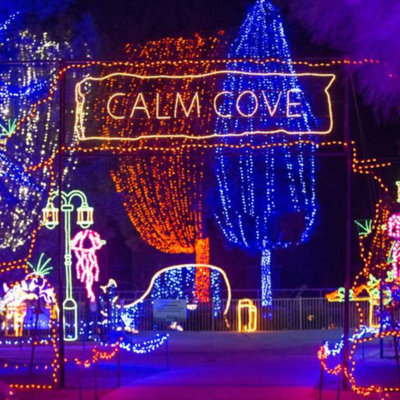 It's HolidayLights at CALM 2023!