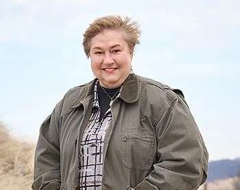 Elaine Sterrett-Isely
