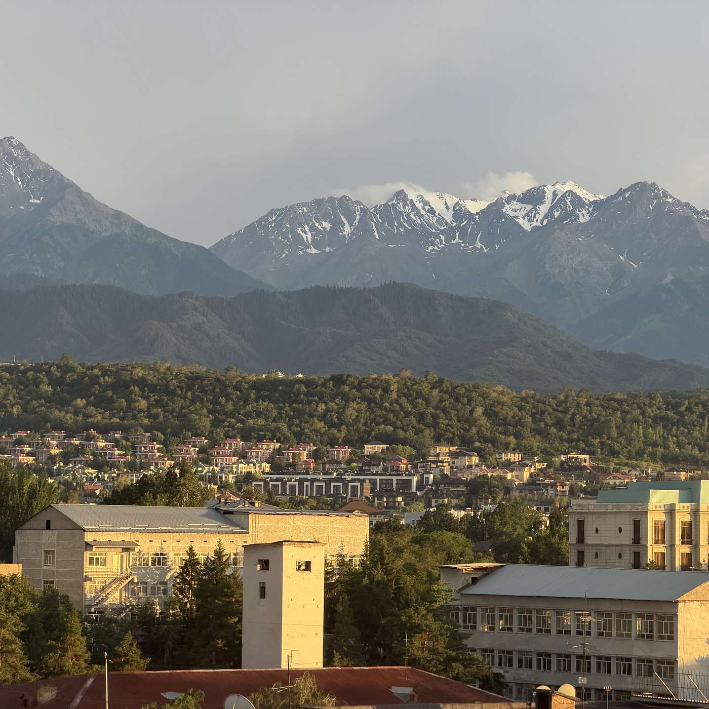 阿拉木图：一座让我想多住几天的城市｜Almaty: A City That Made Me Want to Stay Longer episode artwork