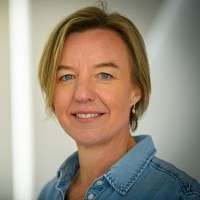 Dr Tara Shine