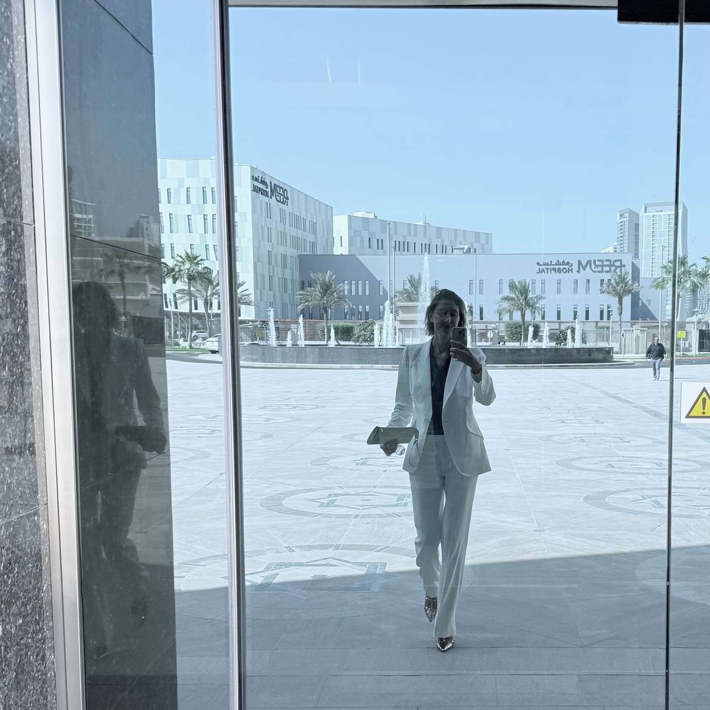 Finding a Job and Doing Business in the UAE: More Complex Than It Seems 😉 Finding a Job and Doing Business in the UAE: More Complex Than It Seems 😉