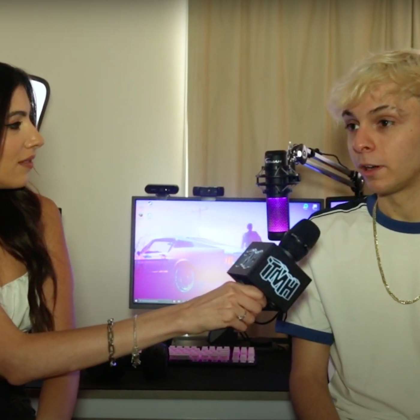 Tu Musica Hoy - Entrevista a Oscu: “No suelo funcionar bien cuando hay que forzar las cosas para componer un tema” episode artwork