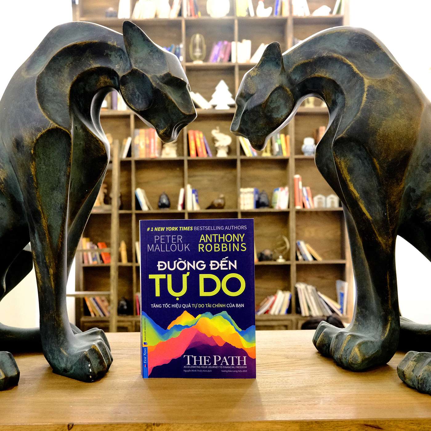 Đường đến tự do - Tư duy làm chủ đồng tiền từ chuyên gia tư vấn tài chính hàng đầu tại Mỹ