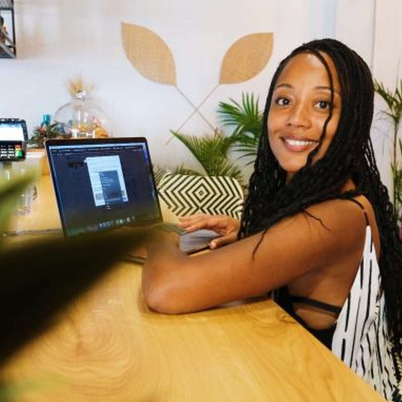 The Life of A Digital Nomad / Digital & Strategy Freelancer