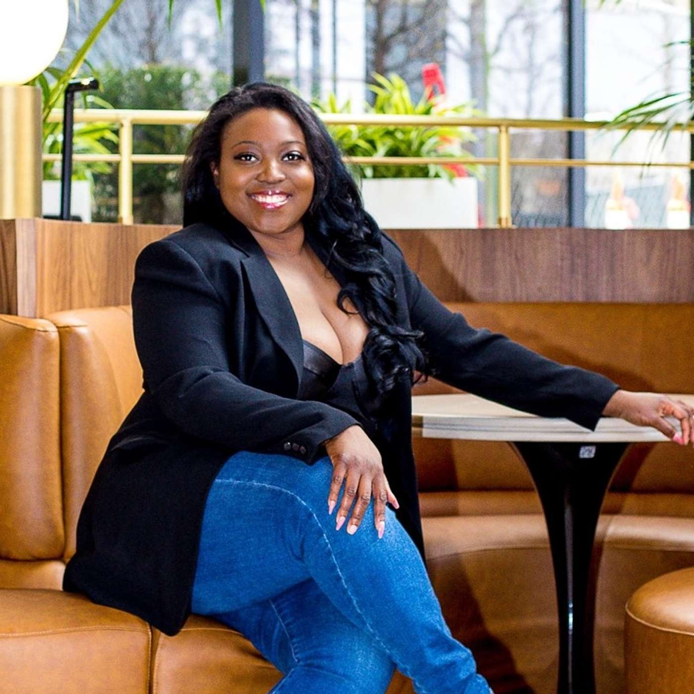 Fascinating Facebook Ads Advice You've Never Heard Before: Making Facebook Ads Work For You! The WE Pivot Podcast Interview with Ashleigh Chanel of Make Your Mark Consulting.