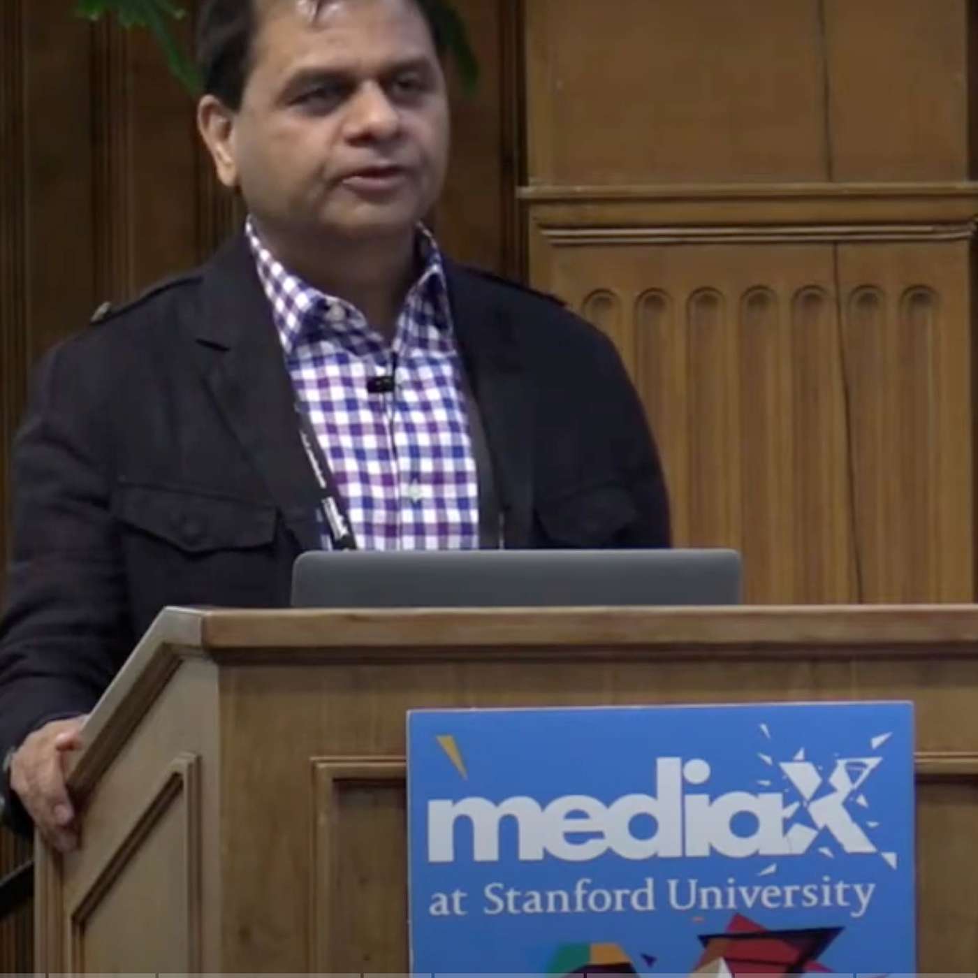 Talking about Knowledge Graphs, Edge Computing with Dr. Viney Choudri of Stanford University
