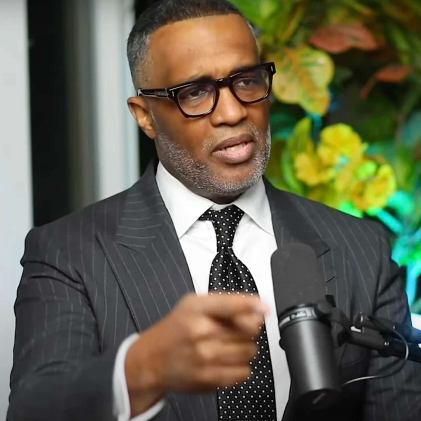 Kevin Samuels: "What Makes You Think You're Special?" {Reaction} | Helios Blog 1101