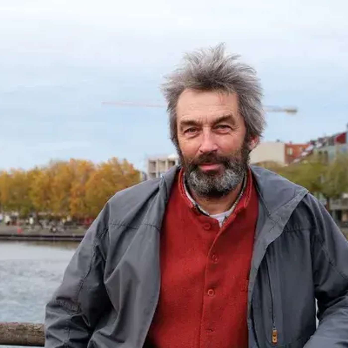 In gesprek met John Vandaele: ‘Durf diep graven en doorvragen’ In gesprek met John Vandaele: ‘Durf diep graven en doorvragen’