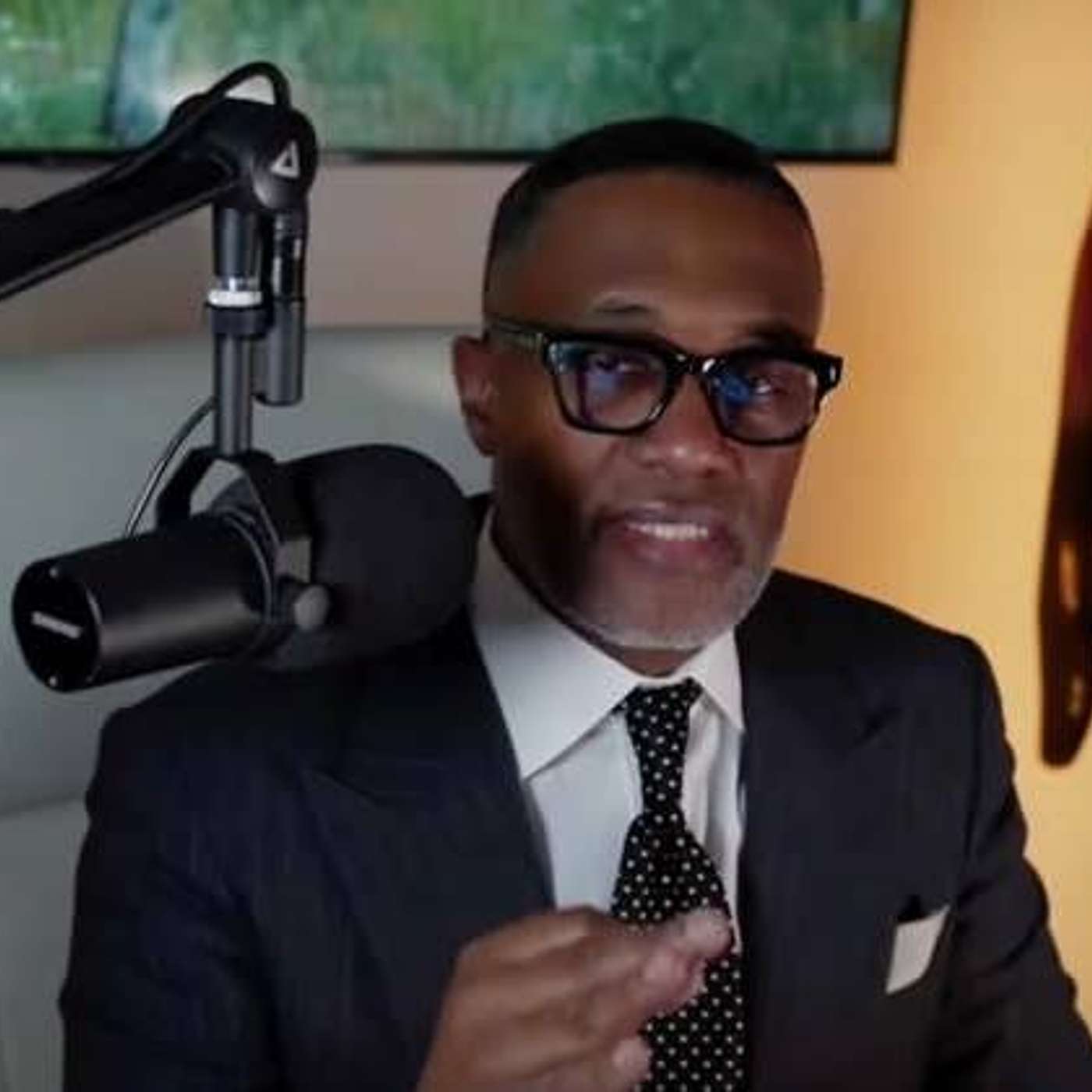 Kevin Samuels: "Modern Women Make NO Sense" {Reaction} | Helios Blog 820