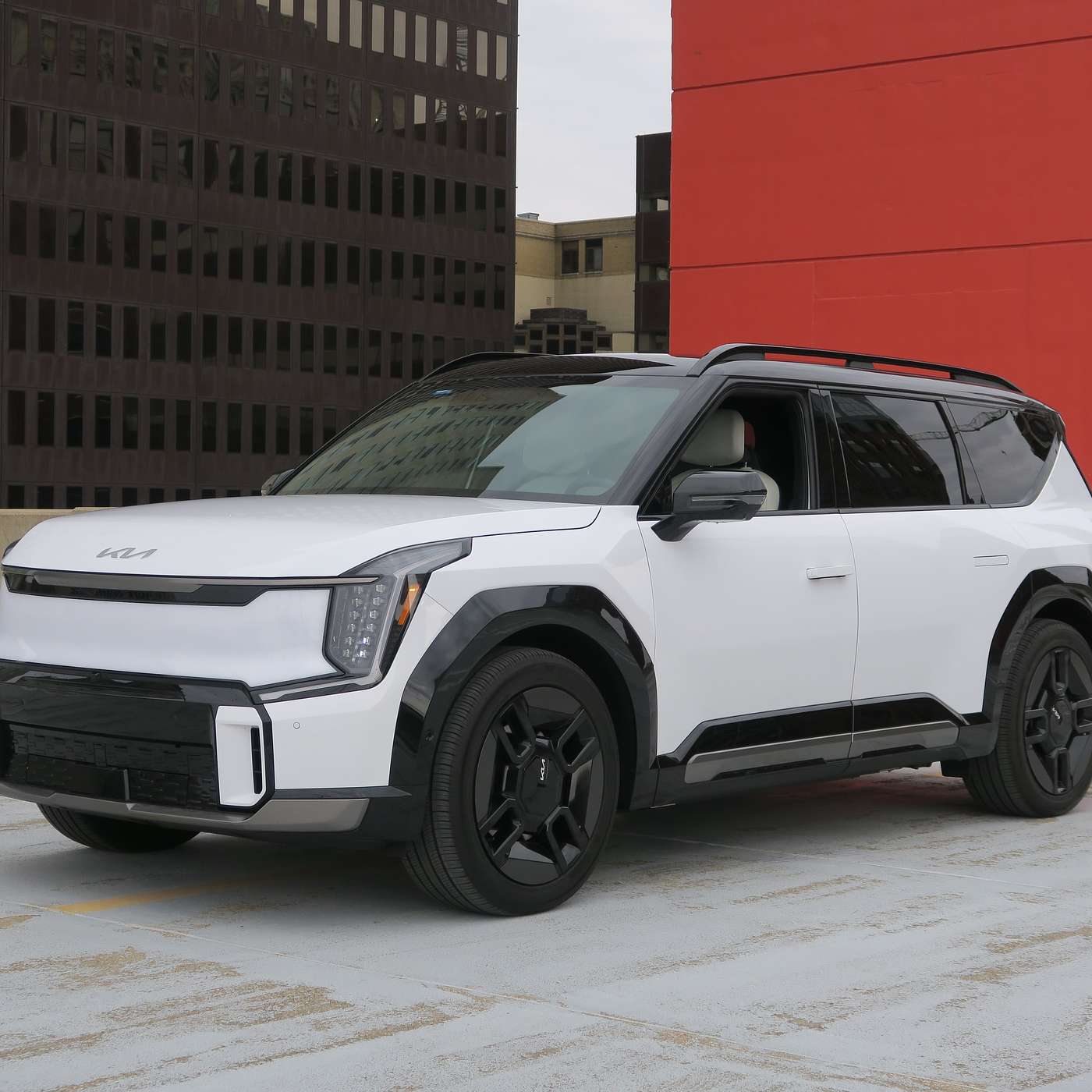 Ford’s Eyes-Off EV Strategy, 2026 Kia EV9 Reality Check, Printable Artificial Neurons, and Why Truck Safety is More Than Equipment episode artwork