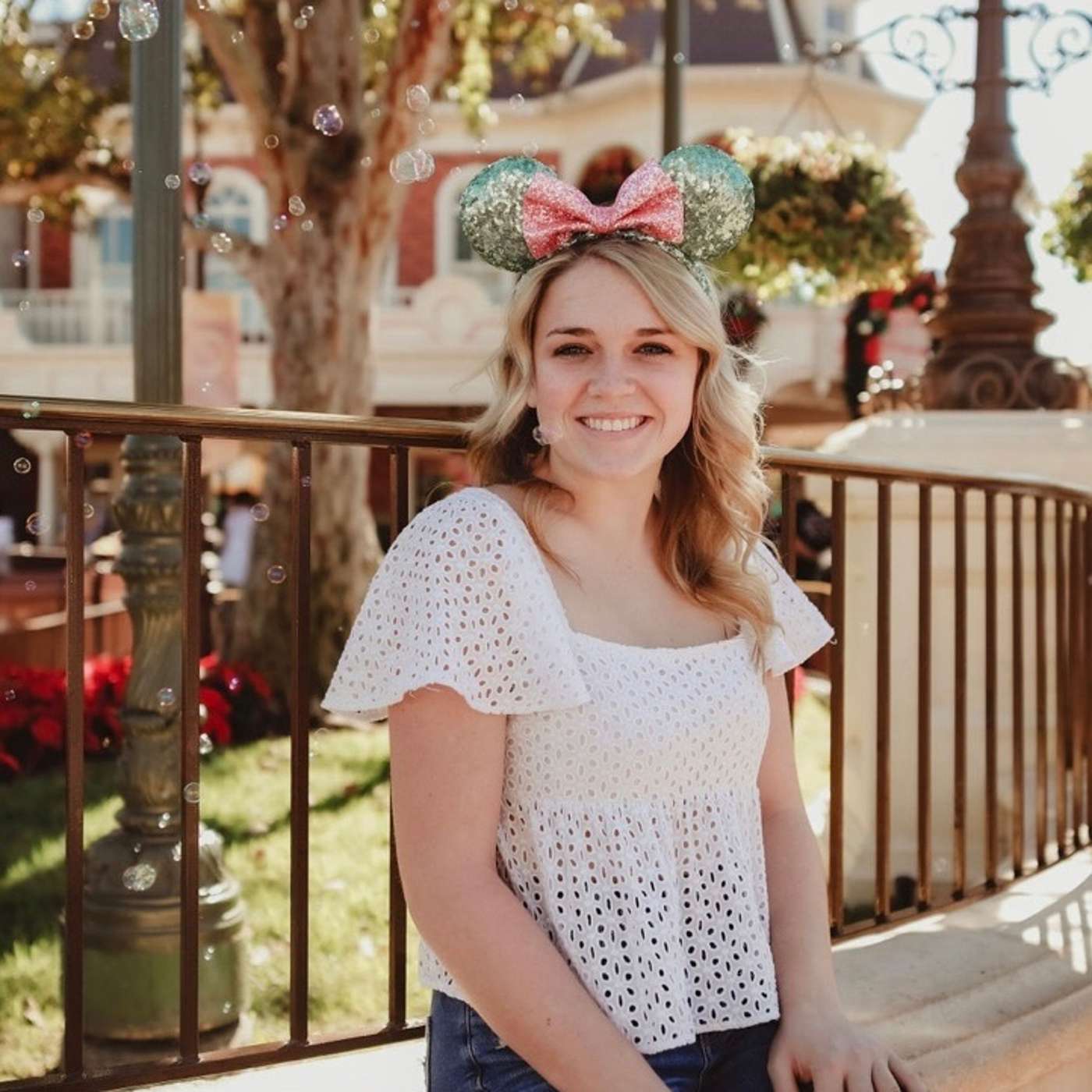 Episode 2: Beyond the Pixie Dust: Tips and Tricks from our Very Own Travel Agent, Olivia episode artwork