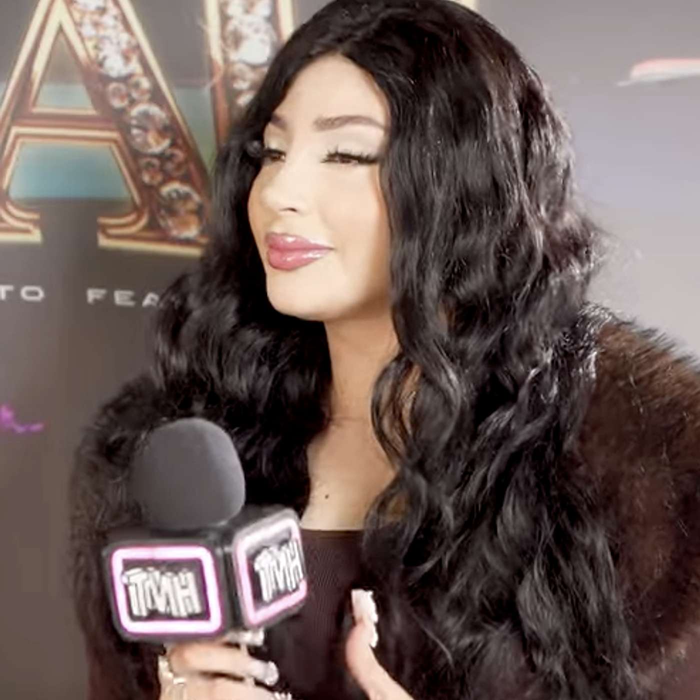 Entrevista a BELLAKATH: "Me gustaría colaborar con Ivy Queen, Tego Calderon y Don Omar"