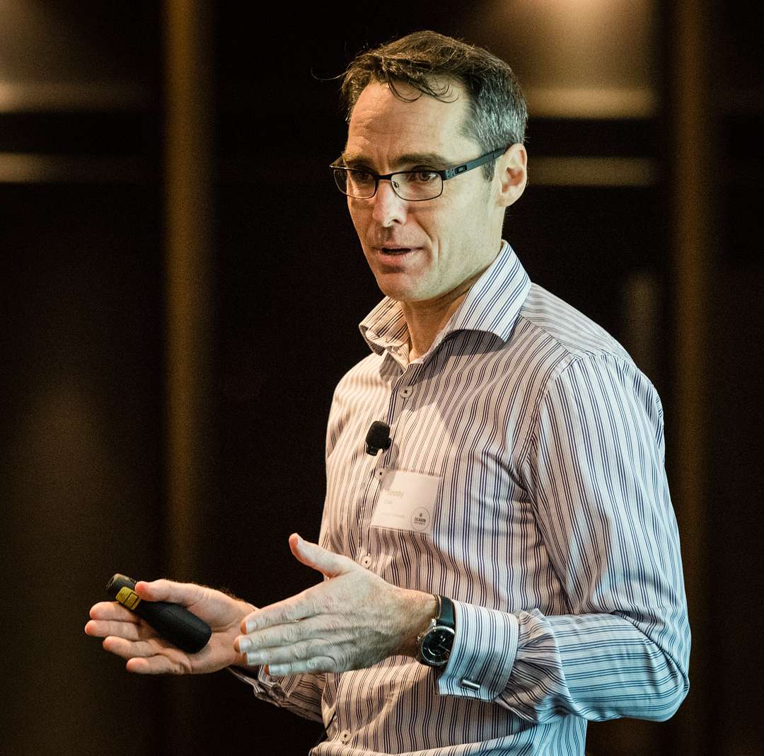 Dr Tim Crowe