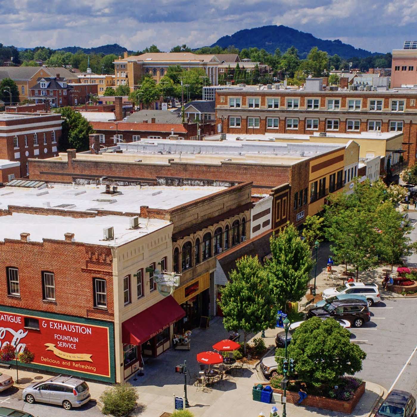 Hendersonville, NC: A Vibrant Mountain Town With A BIG Personality