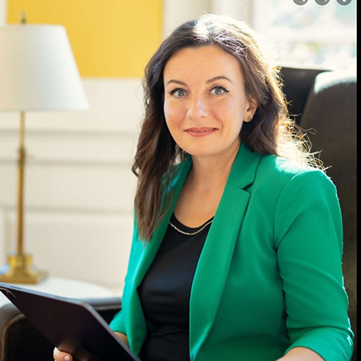 Money, Mindset, and Mothering: Izabela Stasiukiewicz on Building Generational Legacy