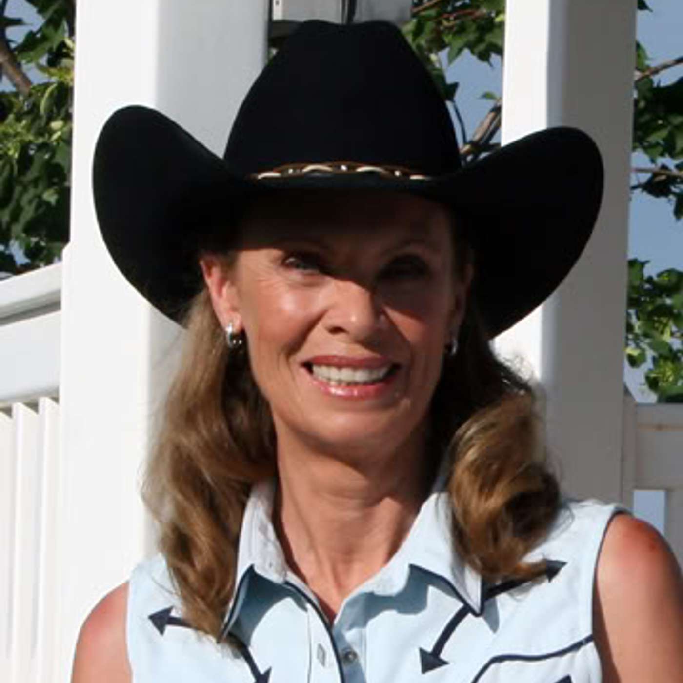 Meredith Hodges Renowned Mule Trainer, Author, TV Personality - Differences Among Horses, Mules, and Donkeys