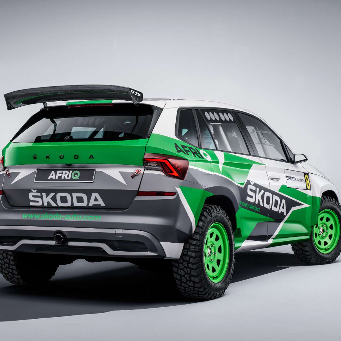 Rallyeový AFRIQ, který umí vyrábět vodu ze vzduchu? Žáci škodováckého učiliště představili svůj už 8. concept car episode artwork