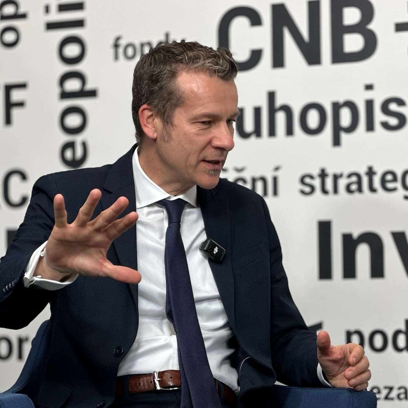 Investiční příležitosti pro rok 2025: Hodnotové firmy a za určitých podmínek emerging markets v čele s Čínou, říká stratég Carsten Roemheld z Fidelity International episode artwork