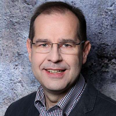 Dr Martin Miksits