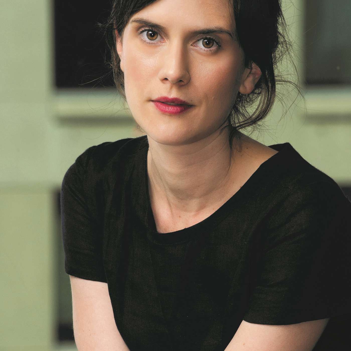 Stephanie Bishop on her dark and compulsive novel about creativity and desire, 'The Anniversary' episode artwork
