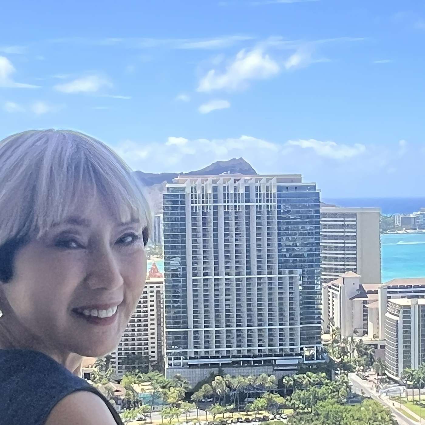 秋野暢子さん　2/2