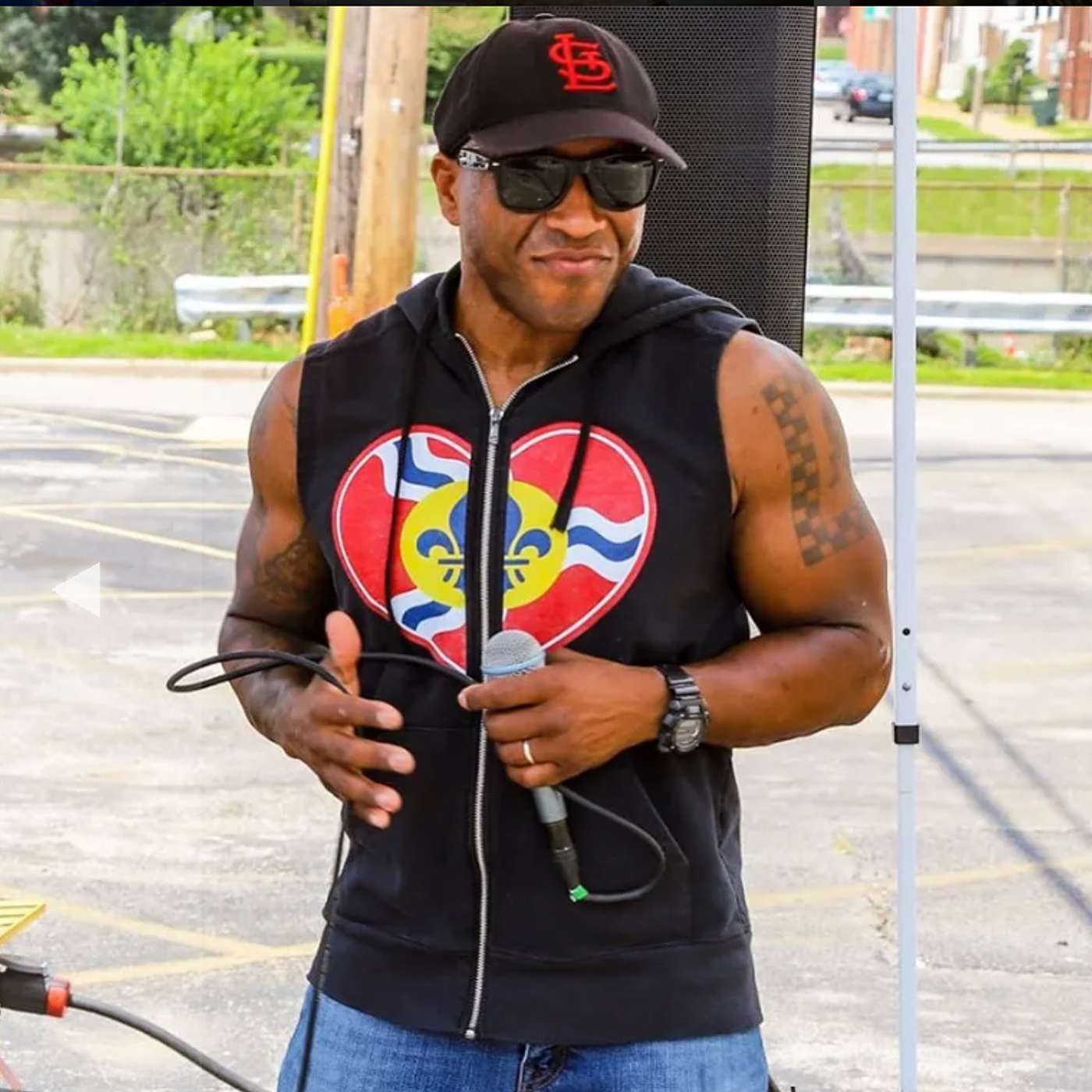 Episode 212 - Steve Ewing Musician/Body Builder/Restauranteur