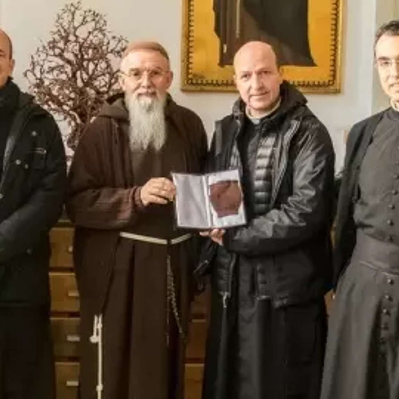 Episodio 1023: 🚨ESTIGMAS y Persecucion Del Padre Pío / El MITON Qué Cubría Sus LLAGAS P. Ezequiel Rubio/ Luis Román