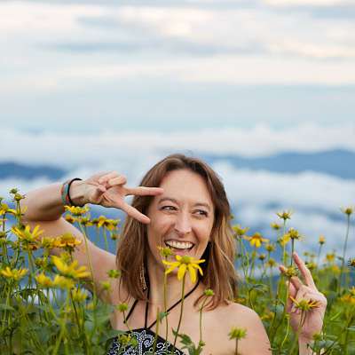 Nicole Will (Asheville Wellness Tours)