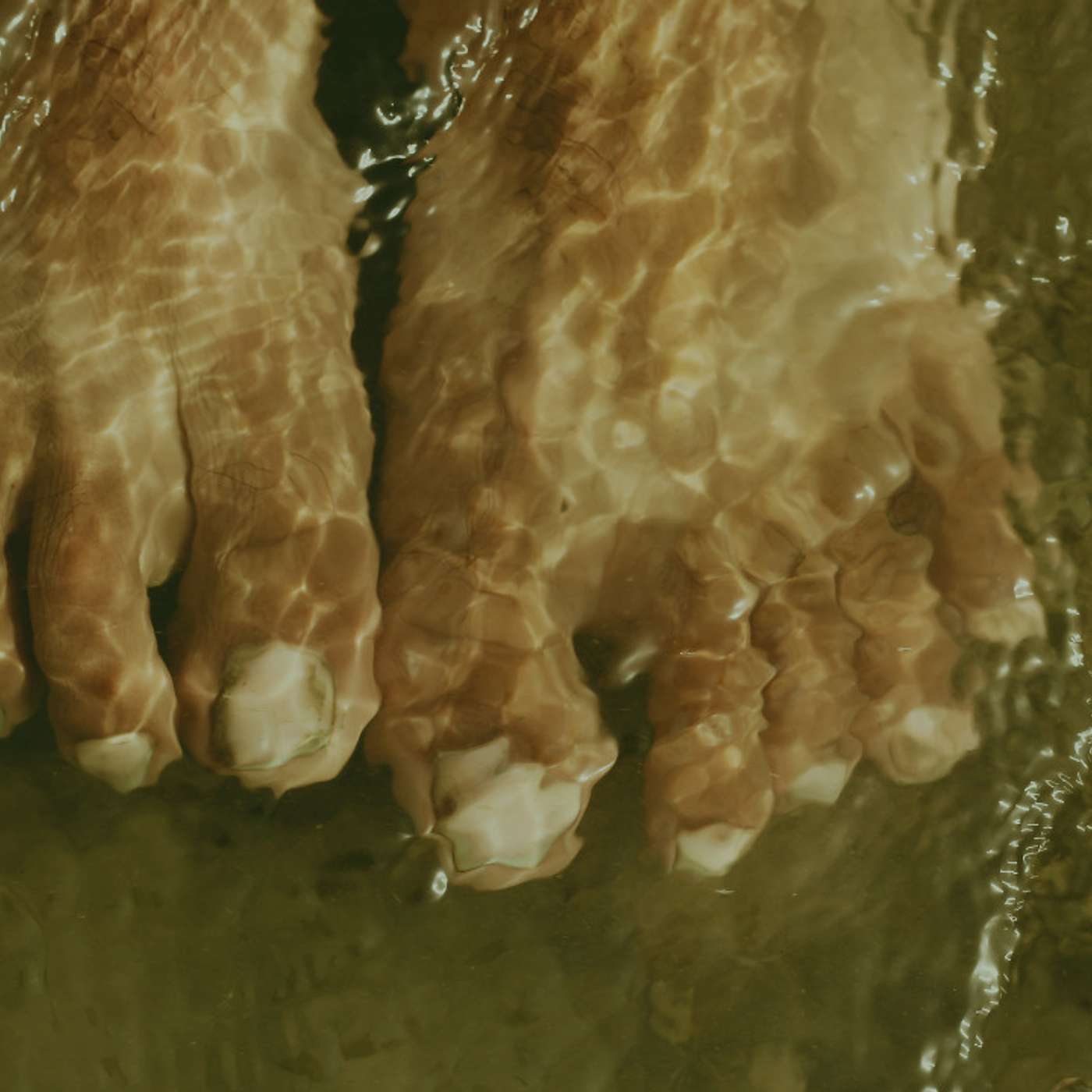 4.6.23 - Washing Tiny Toes and Learning to Love One Another (Maundy Thursday) episode artwork