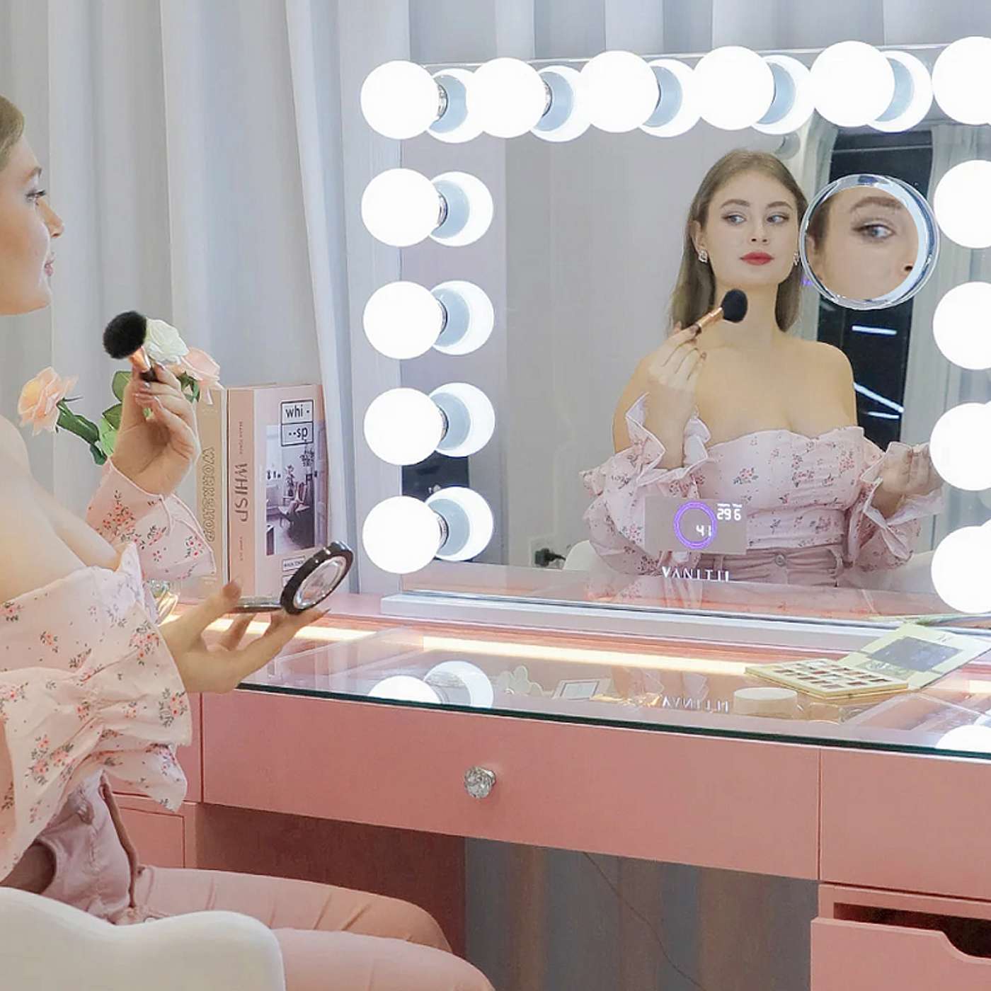 Flawless Makeup After 60: Techniques for Timeless Beauty