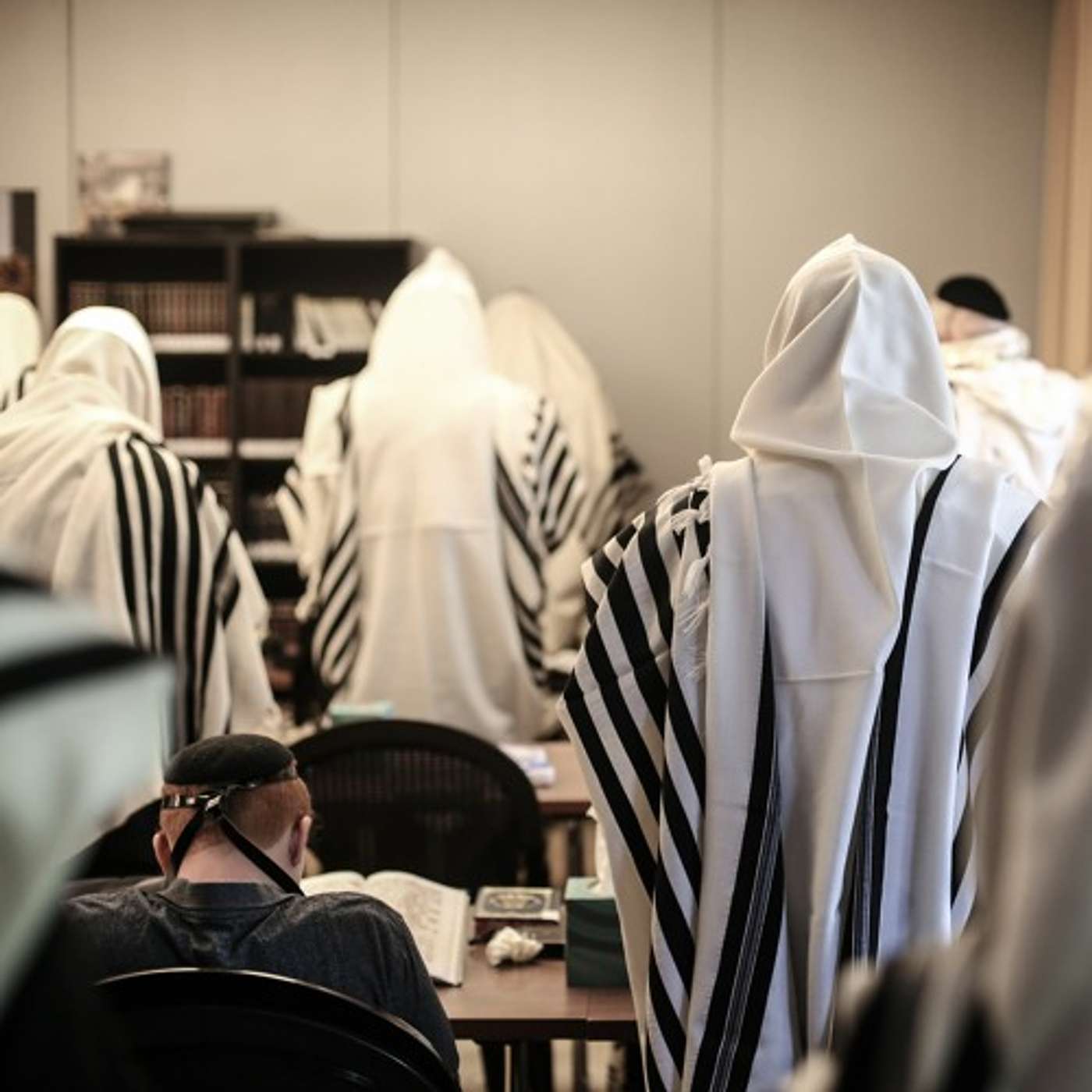 מיום כיפורים זה ועד יום כיפורים הבא | פרופ' יאיר פורסטנברג והרב מנחם נאבת episode artwork