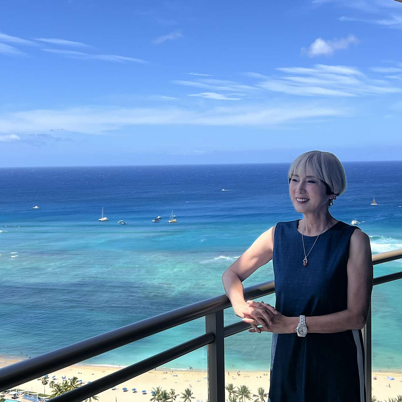 秋野暢子さん　1/2