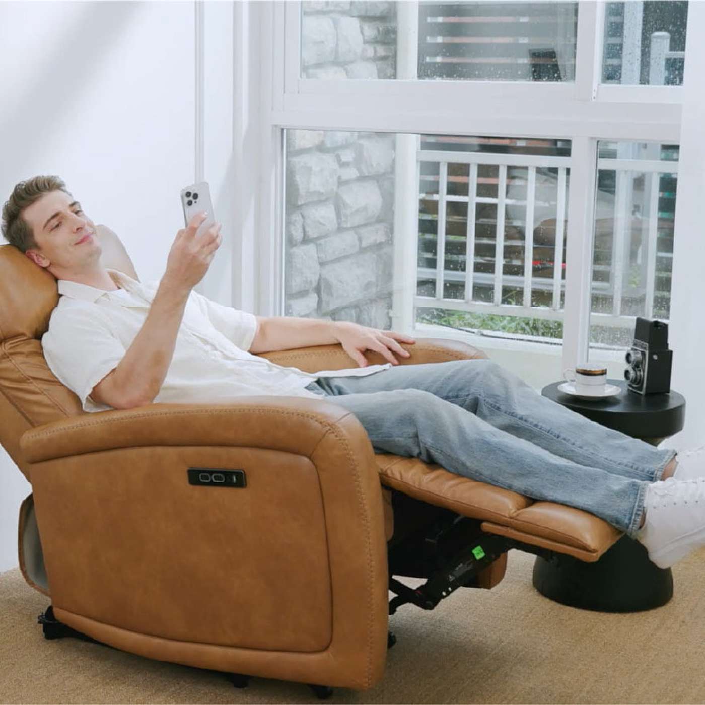 How to Find a Recliner With an Adjustable Headrest for the Perfect Fit?