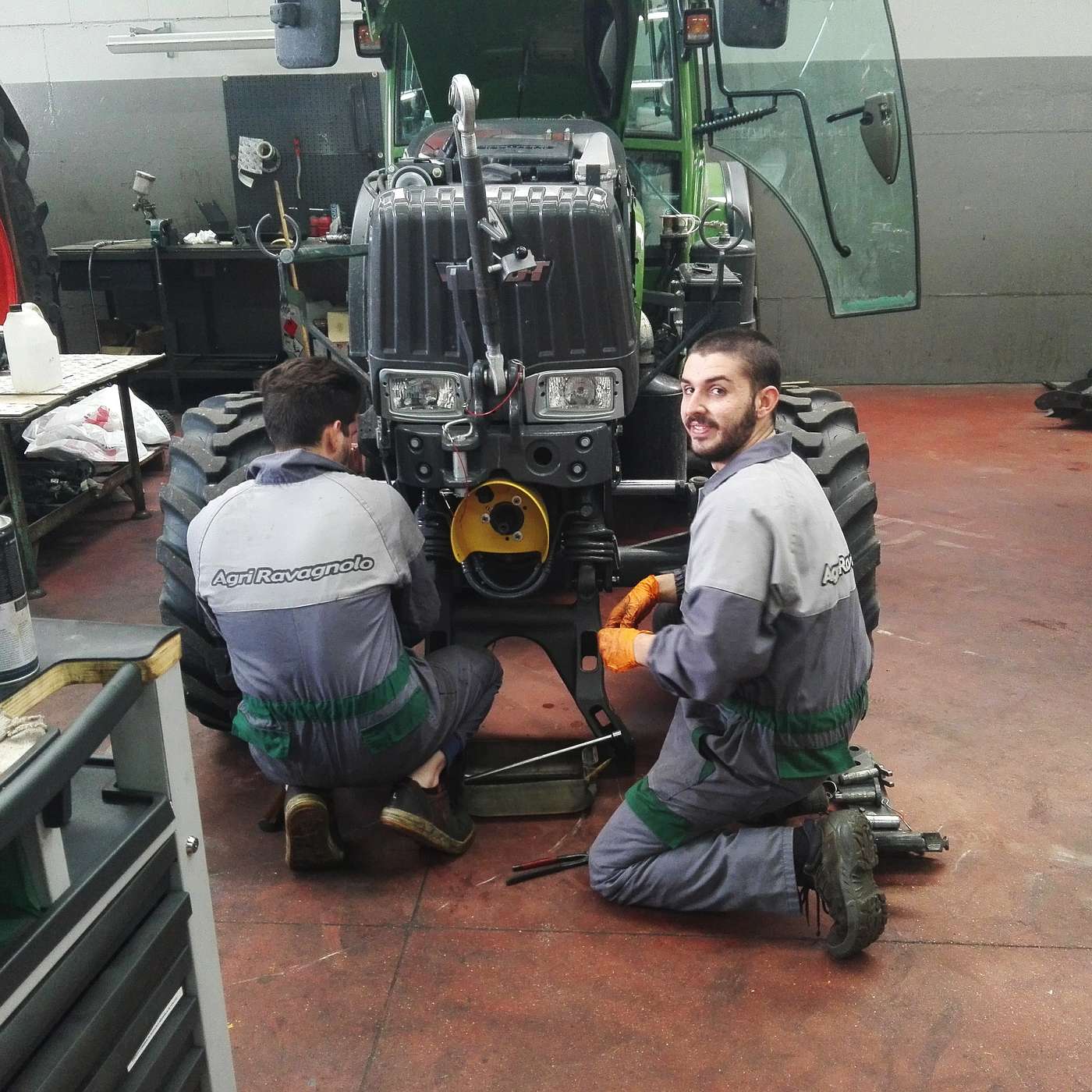 Mai pensato di fare il meccanico? Mai pensato di fare il meccanico?