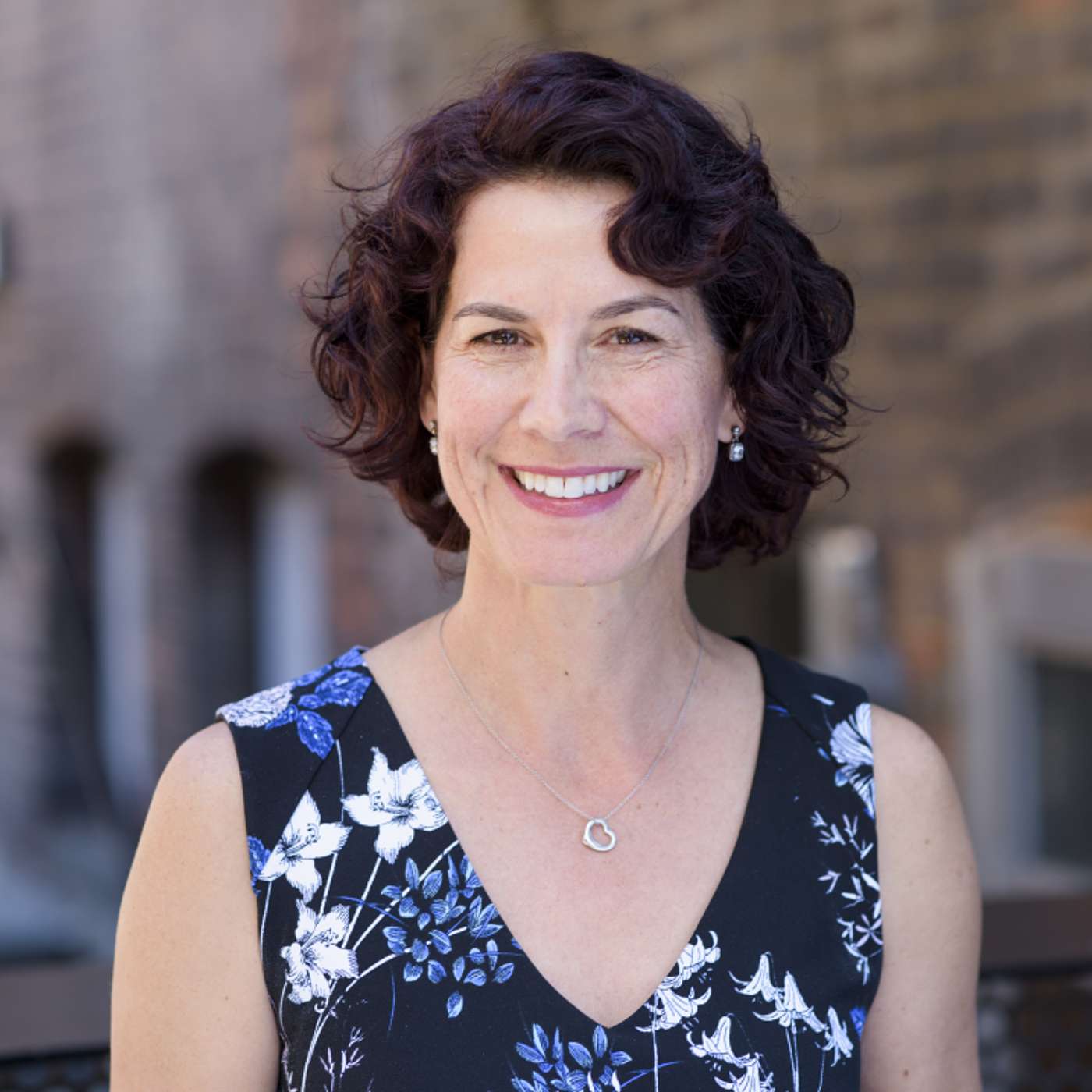 Hélène Bellerose on Coaching Leaders, Graduates, and a Collaborative Network - Hélène Bellerose