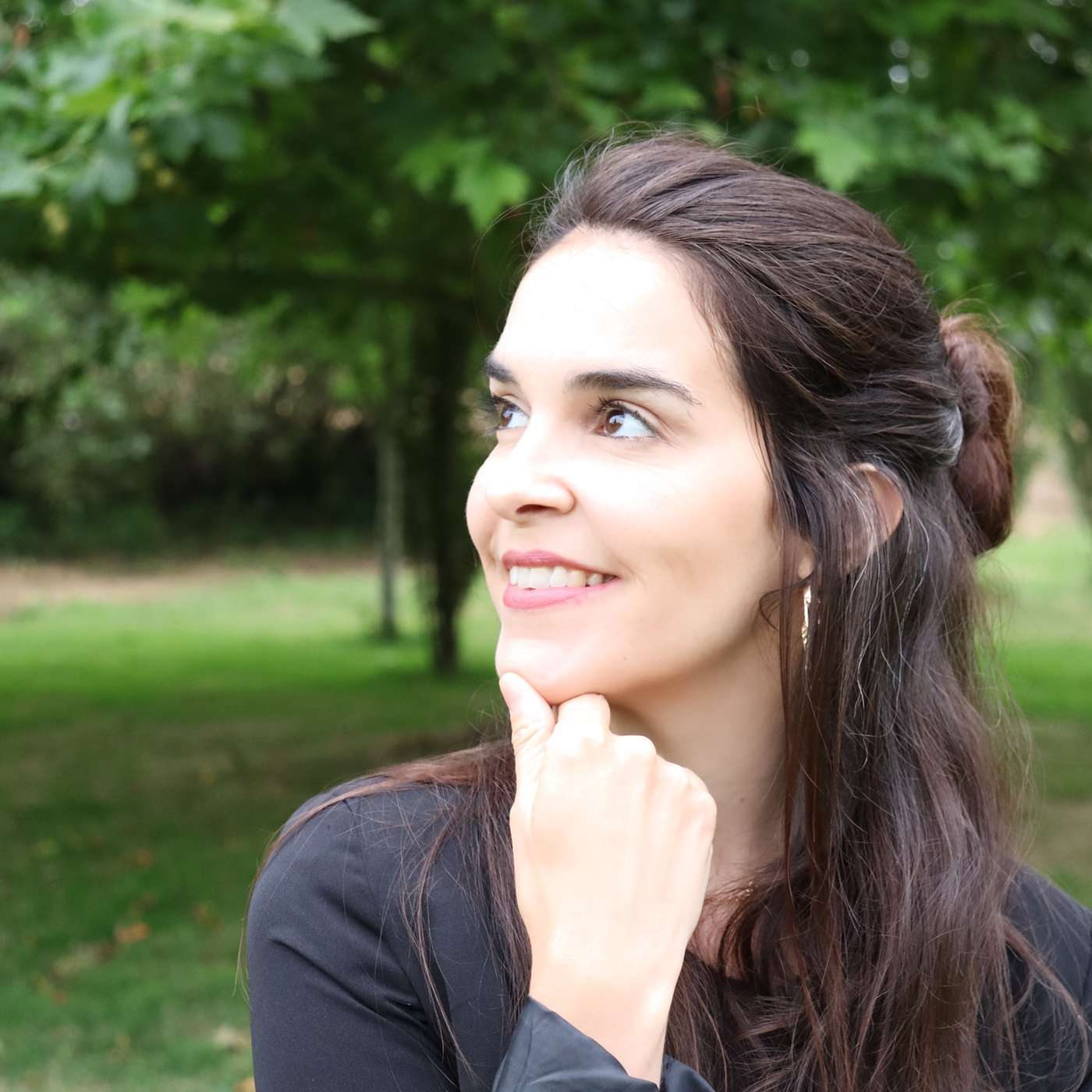 Mia Esmeriz Academy - Learn European Portuguese Online