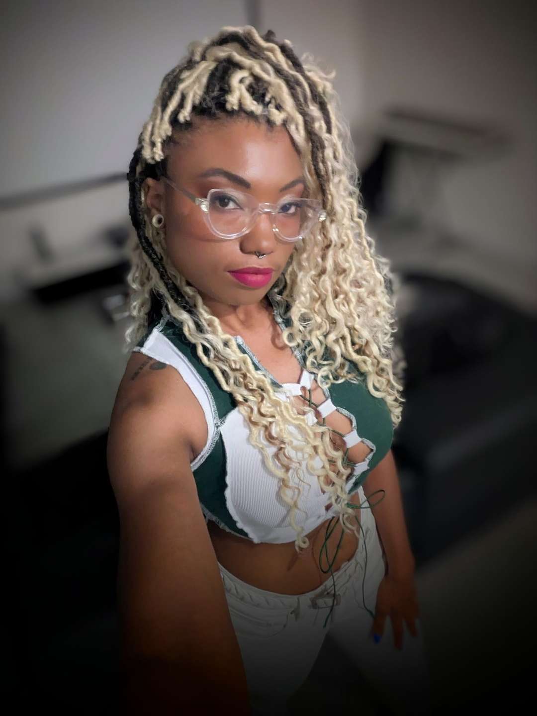 TheArya – The Phoenix Scientist