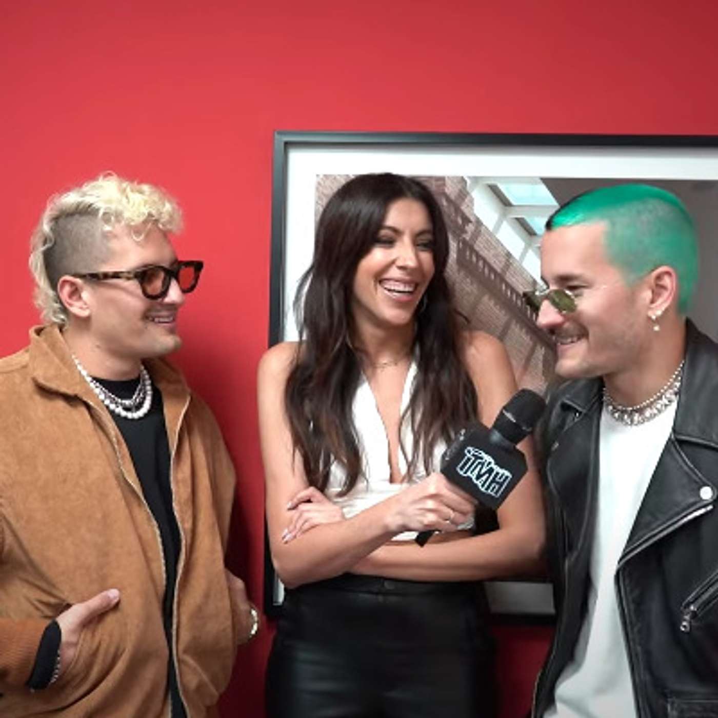 Entrevista a Mau y Ricky: "En el DM nos escriben cosas que no podemos creer" episode artwork