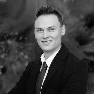 Manfred Barnard (Senior Immigration Specialist)
