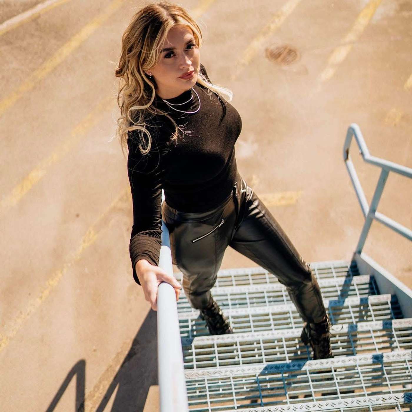 Sleezy Vibes With Carissa Murray