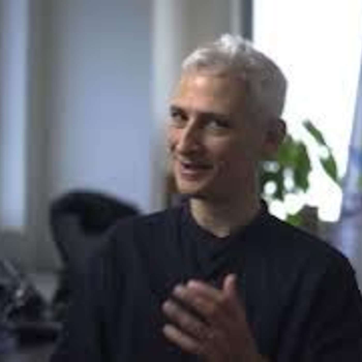 פרק 4: מנהיגות וחוסן הם בחירה של רגע - לאו דווקא תכונה. שיחה עם ד"ר ספי מנדלביץ