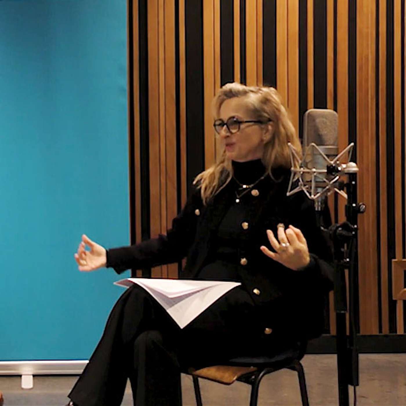 V-ICT-OR op de sofa ... Silvie Maes | Director Marketplace & Platform Experience | Civios