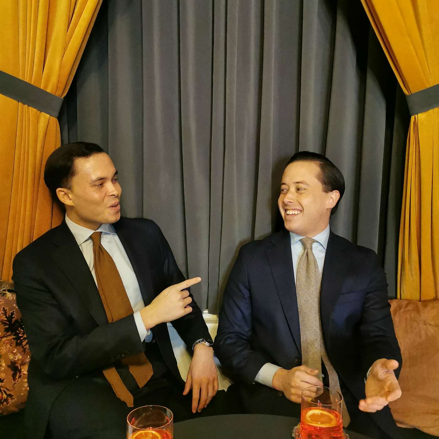 MOD X BROTHERS MARFIL 👔