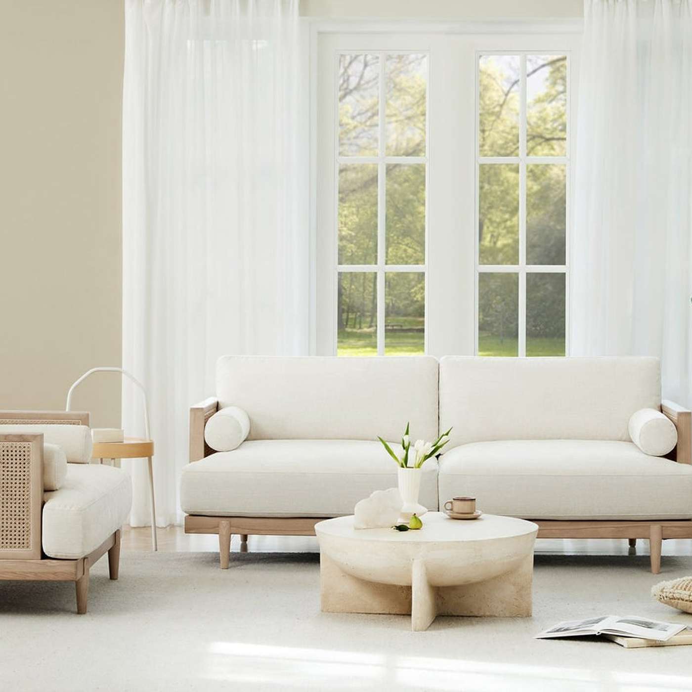 Cane vs Rattan Sofas: A Detailed Comparison of Durability and Style