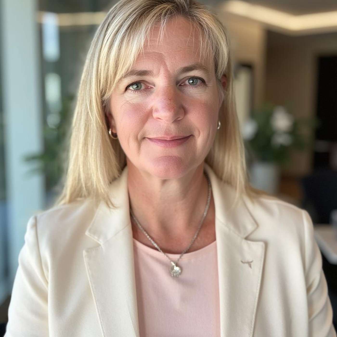 Vanda Lewis Dyson: Leadership and Transition Coaching Rooted in Experience and Intuition Vanda Lewis Dyson: Leadership and Transition Coaching Rooted in Experience and Intuition