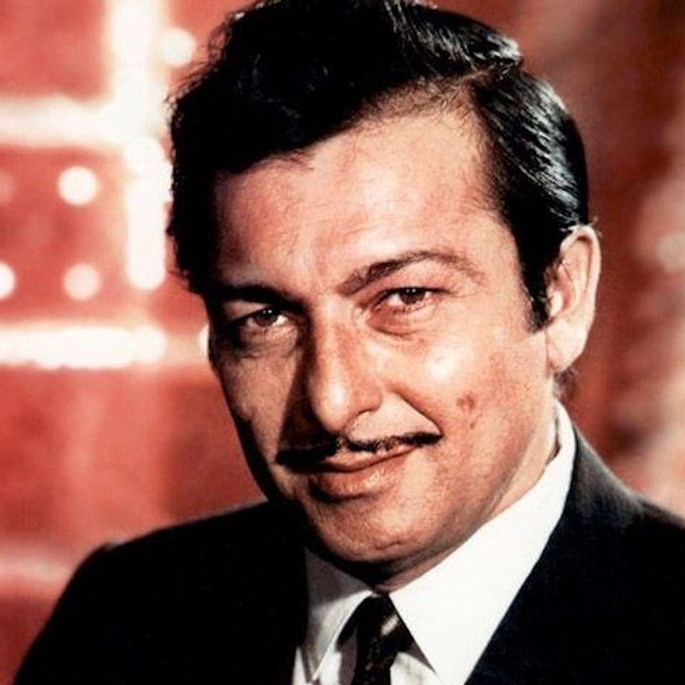 sunaa thaa hasin dilpe karte hai jaadu,  tujhe dekhkar aitbaar aa rahaa hai. Best of Madan Mohan Vol.1