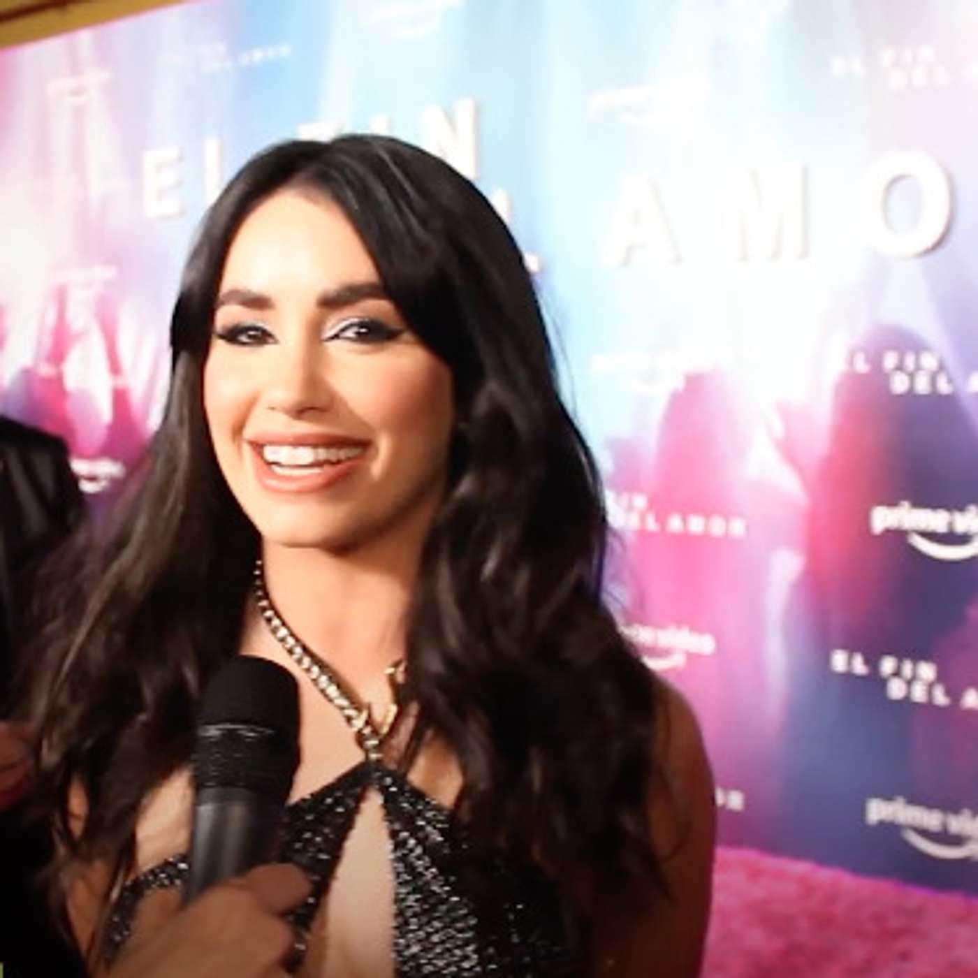 Entrevista a LALI: "Me siento diferente que antes de hacer 'El Fin Del Amor'" episode artwork
