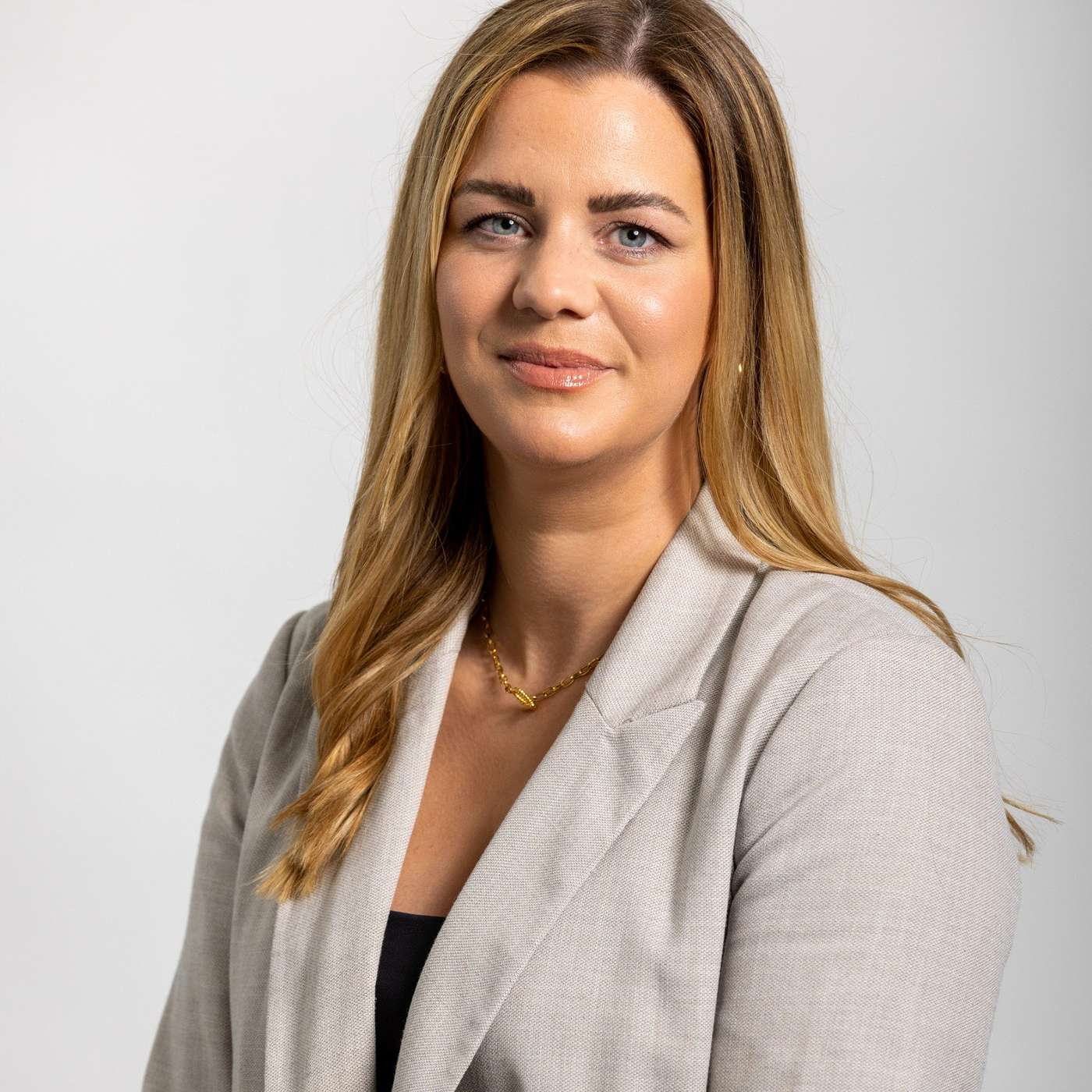 The PR Pitch Process: The Client Perspective. Tui’s Amy Dowling on the PRmoment Podcast episode artwork