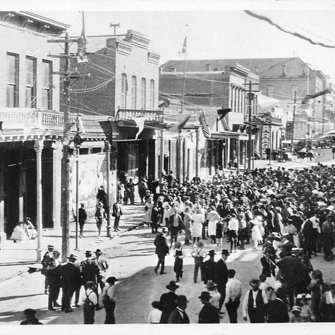 Virginia City, NV - Jeff Fahey Wants to Be Taller Than Robert Kahn episode artwork