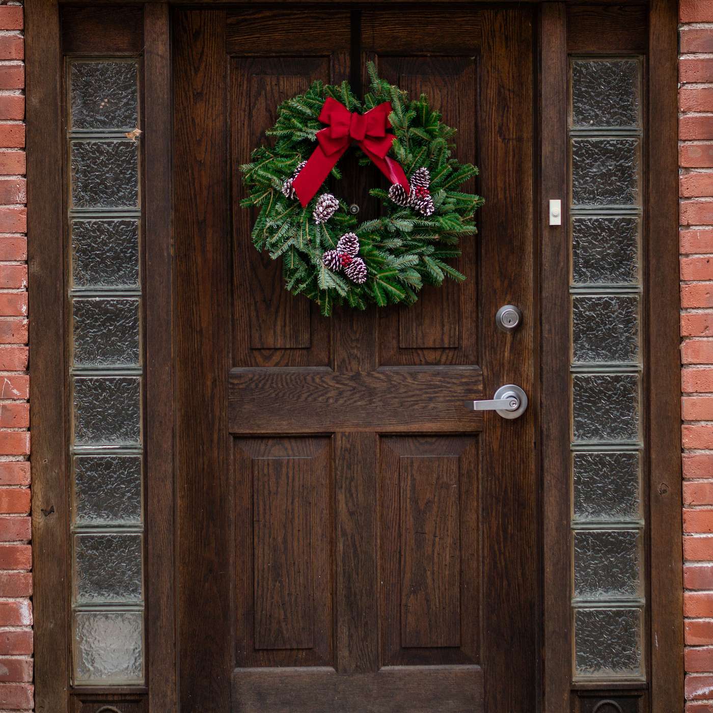 A Wreath on the Door: A Christmas Story in Real Time